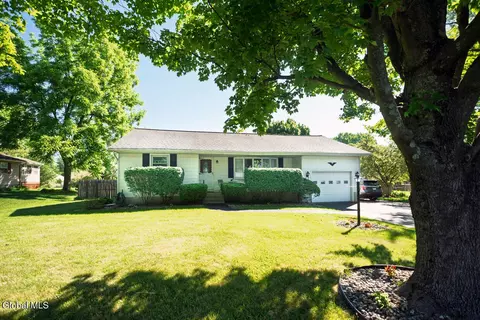 217 Middletown Rd, Waterford, NY 12188