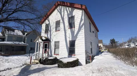 44 North St, Gloversville, NY 12078