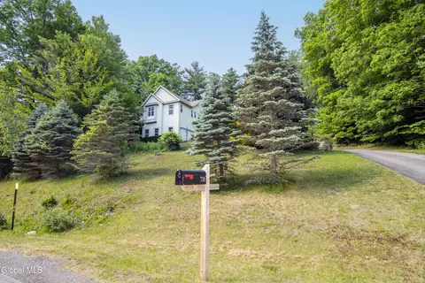 710 Rock City Rd, Ballston Spa, NY 12020