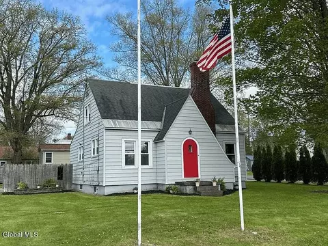 155 S Pawling St, Hagaman, NY 12086