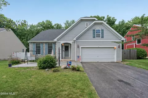 30 Lupine Dr, Malta, NY 12020