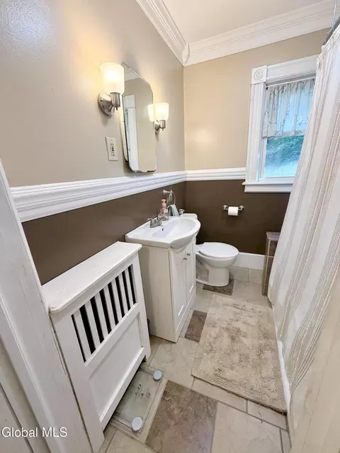 Bath - 1403 River Rd, Selkirk, NY 12158 photo 2 of 3