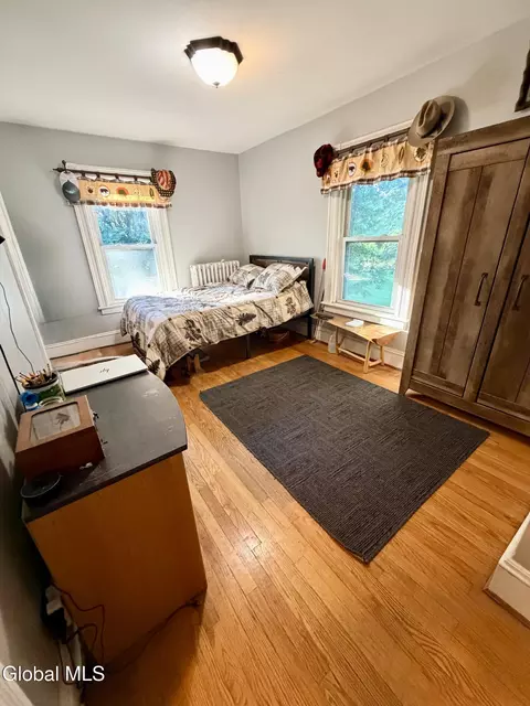 Bedroom - 1403 River Rd, Selkirk, NY 12158 photo 4 of 4