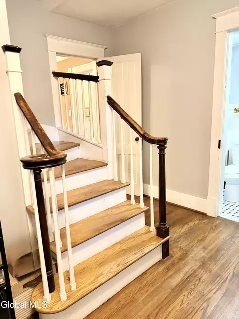 Entry Way - 1403 River Rd, Selkirk, NY 12158 photo 2 of 4