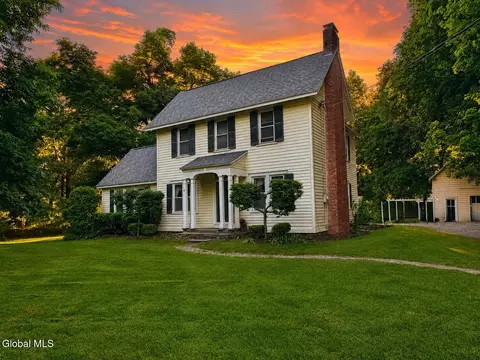 1403 River Rd, Selkirk, NY 12158
