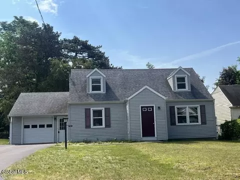 134 Osborne Rd, Colonie, NY 12205