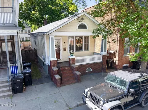 2203 15th St, Troy, NY 12180