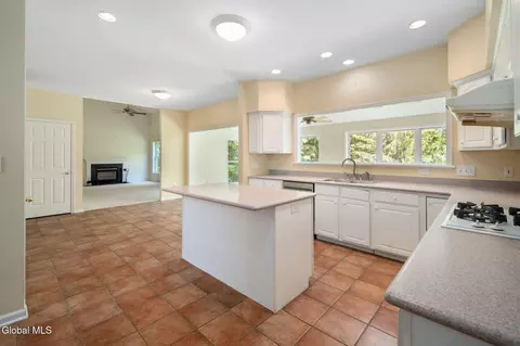 Kitchen - 26 Reynolds Ct, Delmar, NY 12054 photo 1 of 3