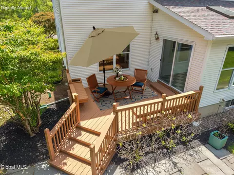 Exterior - 26 Reynolds Ct, Delmar, NY 12054 photo 5 of 7