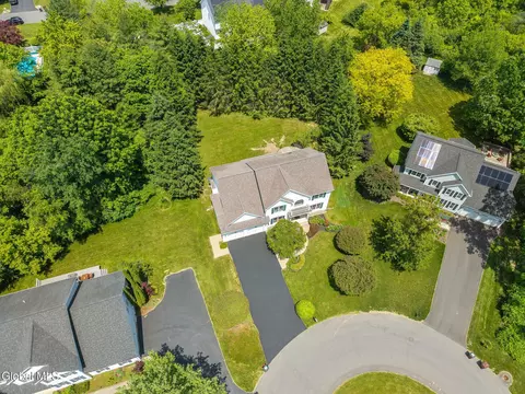 View/Area - 26 Reynolds Ct, Delmar, NY 12054 photo 2 of 3