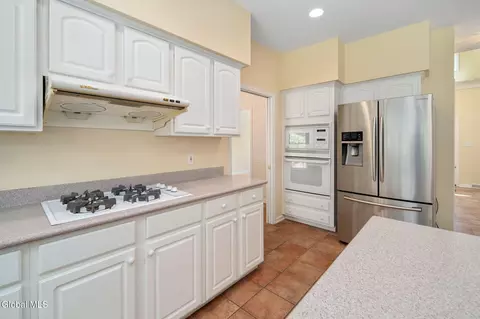 Kitchen - 26 Reynolds Ct, Delmar, NY 12054 photo 3 of 3