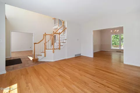 Living - 26 Reynolds Ct, Delmar, NY 12054 photo 2 of 5