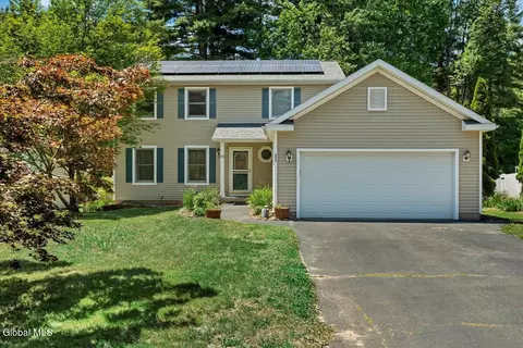 11 Bain Dr, Delmar, NY 12054