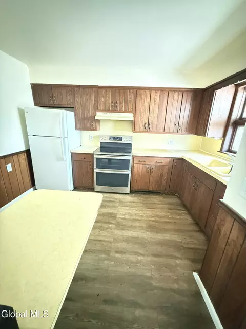 Kitchen - 772 Eastern Ave, Schenectady, NY 12308 photo 4 of 4