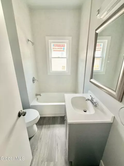 Bath - 772 Eastern Ave, Schenectady, NY 12308 photo 1 of 5