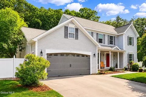 3 Carpenter Way, Clifton Park, NY 12065