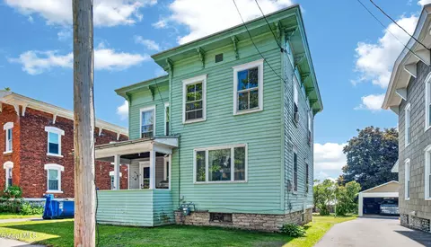 14 Berthoud St, Nelliston, NY 13410