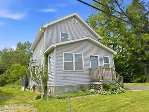 189 River Rd, Glenmont, NY 12077