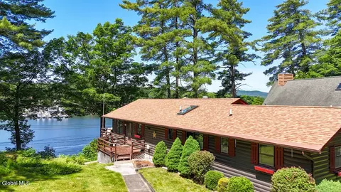 47 Hanneford Rd, Queensbury, NY 12804