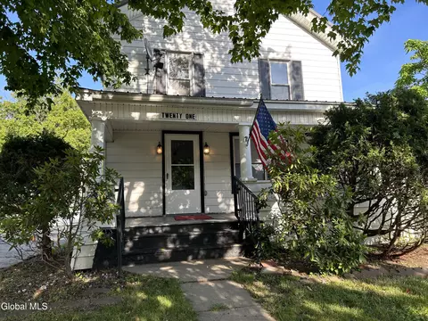 21 Washington St, Fultonville, NY 12072