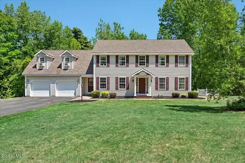 1033 Old Schaghticoke Rd, Schaghticoke, NY 12154