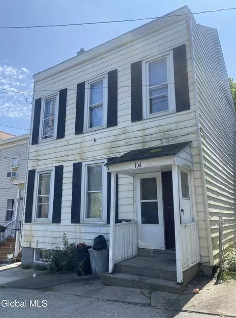 104 2nd Ave, Albany, NY 12202