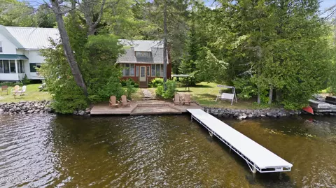 212 S Shore Rd W Caroga, Caroga Lake, NY 12032