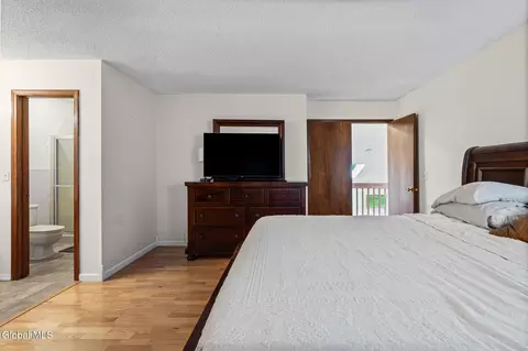 Bedroom - 4 Oxford Rd, Slingerlands, NY 12159 photo 5 of 8