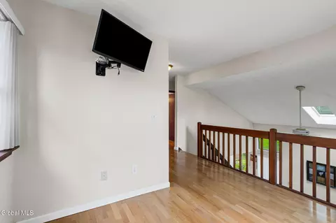 Entry Way - 4 Oxford Rd, Slingerlands, NY 12159 photo 3 of 3