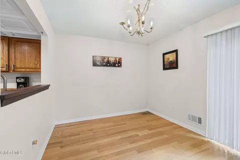 Dining - 4 Oxford Rd, Slingerlands, NY 12159 photo 2 of 5