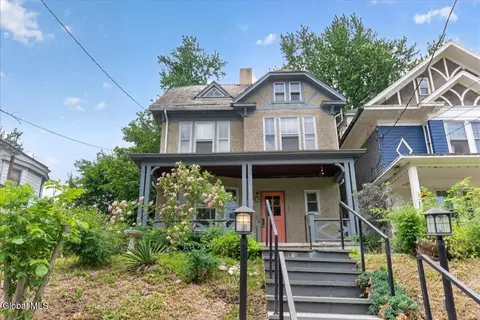 852 Myrtle Ave, Albany, NY 12208