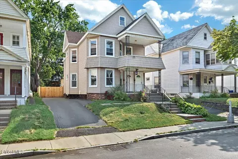 1831 Eastern Pkwy, Schenectady, NY 12309
