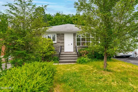 32 Carroll Ave, Albany, NY 12203