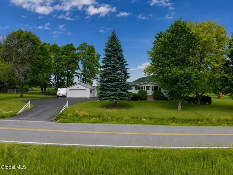 246 Ecker Hollow Rd, Schoharie, NY 12157