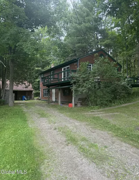 12 Cassidy Rd, Shushan, NY 12873