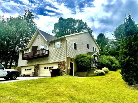 111-113 East Ave, Saratoga Springs, NY 12866