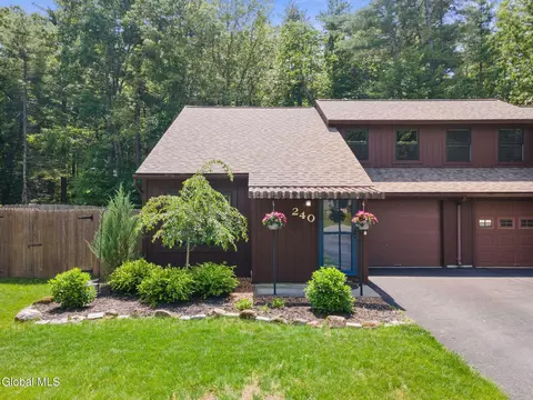 240 Thimbleberry Rd, Malta, NY 12020