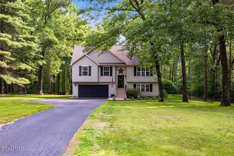 1 Barrington Dr, Gansevoort, NY 12831