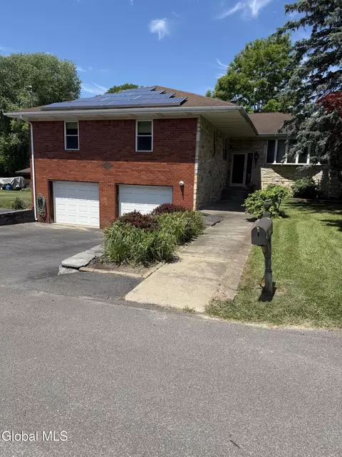 100 Huron St, Albany, NY 12203