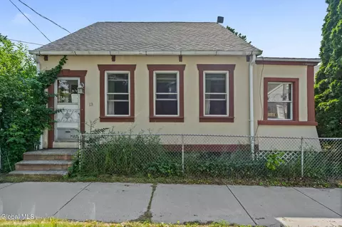 13 Sand St, Albany, NY 12209