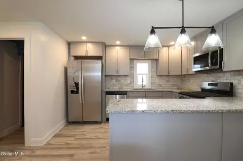 Kitchen - 417 Eleanor St, Schenectady, NY 12306 photo 4 of 4