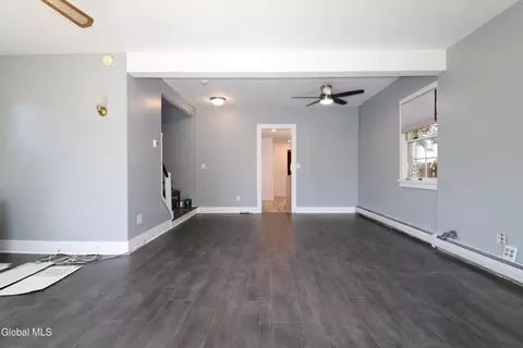 Living - 417 Eleanor St, Schenectady, NY 12306 photo 8 of 9