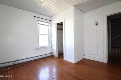 Bedroom - 417 Eleanor St, Schenectady, NY 12306 photo 7 of 8