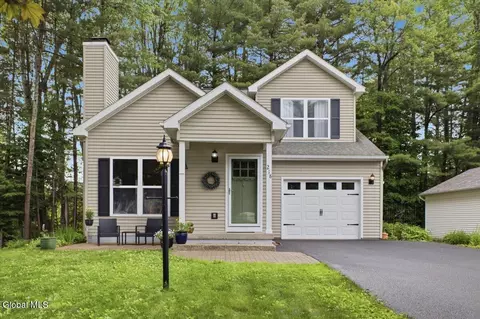 218 Meadowlark Dr, Milton, NY 12020