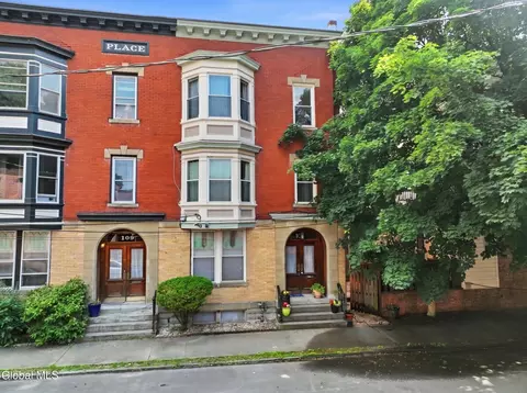 107 Washington St, Troy, NY 12180