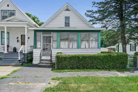 430 8th Ave, Troy, NY 12182