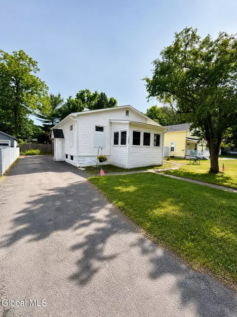 222 Upper Sherman Ave, Queensbury, NY 12804