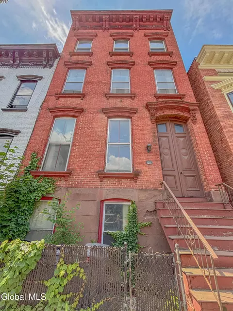 360 Madison Ave, Albany, NY 12210