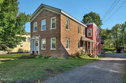 212 E Main St, Johnstown, NY 12095