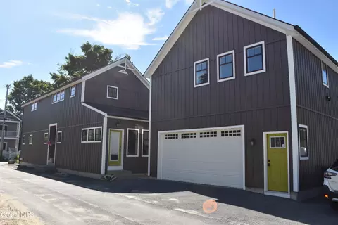 75 S Franklin St, Saratoga Springs, NY 12866